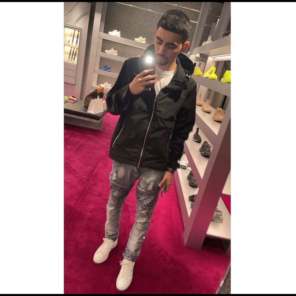 Meet your Posher, Sossa